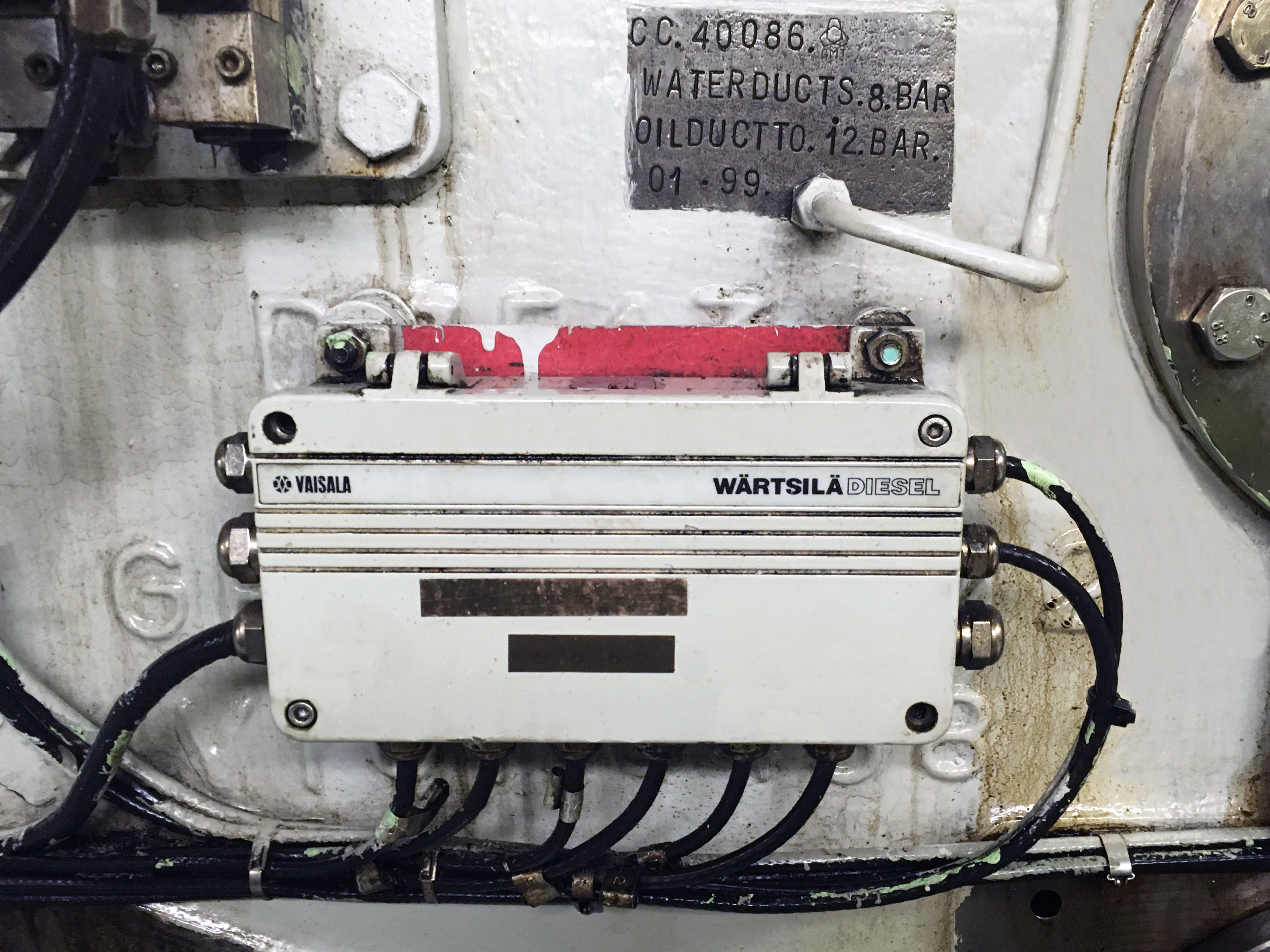 The image shows the WÄRTSILÄ WECS 2000 engine control system component