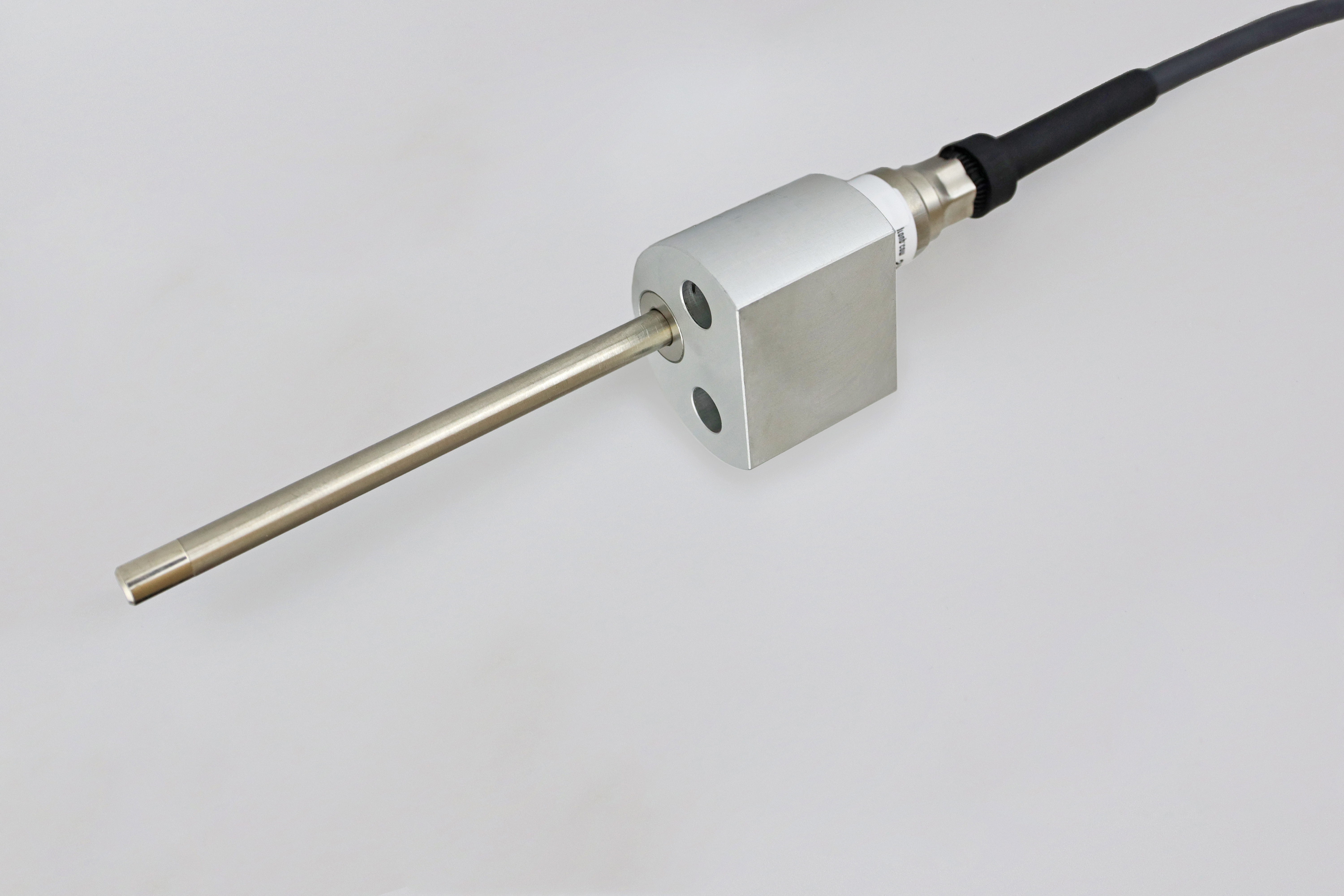 The image shows a TA18 temperature sensor laying on a grey background